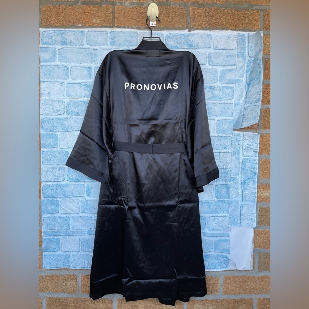 Pronovias Black Satin Robe one size - Picture 6 of 10